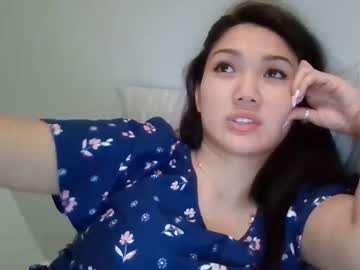 girl
        london_tipton cam image #1555944