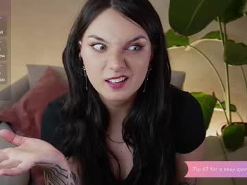 girl
        kiakeeper cam image #4360022