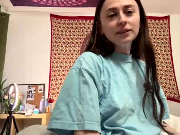 girl
        zoepleasing cam image #4485631