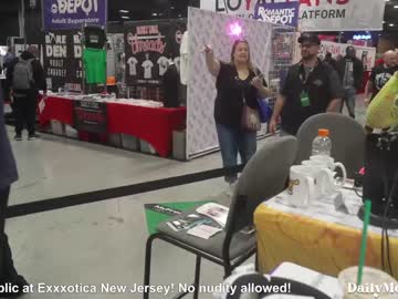 girl
        marymoody cam image #1851145