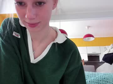 girl
        magic_couple13 cam image #2735107