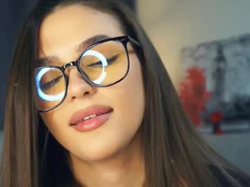 girl
        zarabeamer cam image #4537261