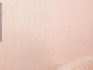 girl
        anitasea cam image #3415980
