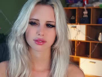 girl
        audreycarvin cam image #3958851