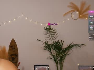 girl
        beanco_ cam image #3254777