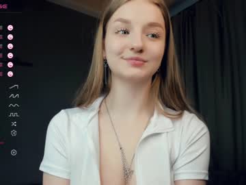 girl
        _magic_smile_ cam image #2761732