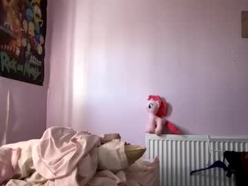 girl
        alicekttn cam image #3099872