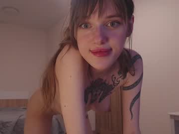 girl
        esther_estrie cam image #2423898