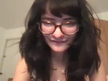 girl
        diolita cam image #4137552