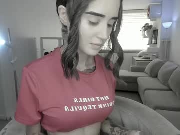 girl
        lonelly_lolly98 cam image #4320728