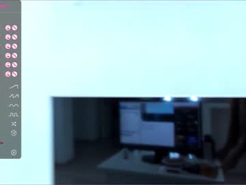 girl
        lo_vely_su cam image #1543637
