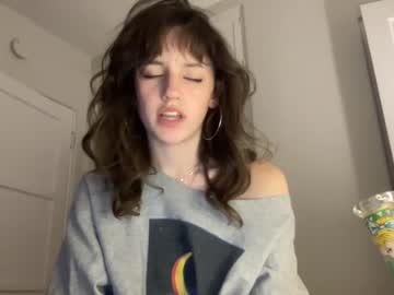 girl
        laceyflowers cam image #2038914