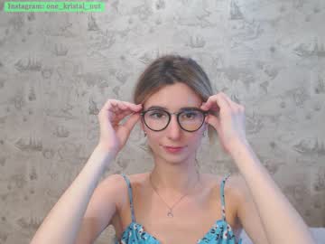 girl
        crystalnut cam image #809506