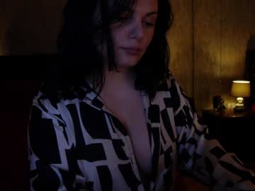 girl
        karrin cam image #4513415