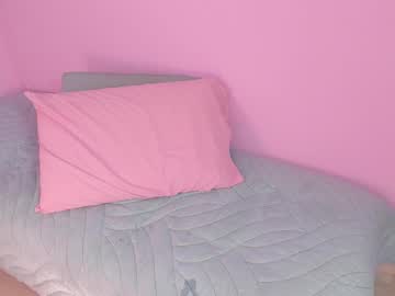 girl
        little_effy18_ cam image #4561256