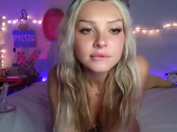 girl
        bbyk888ee cam image #1976327