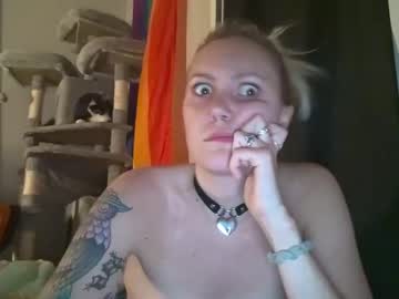 girl
        sexyropekitten cam image #1053570