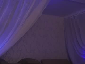girl
        alodiedonnay cam image #3746277