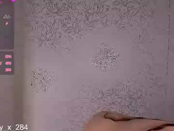 girl
        queenafina cam image #4158389
