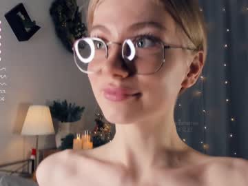 girl
        kateharrise cam image #2088611