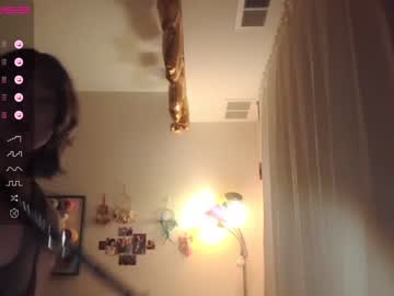 girl
        ftarh18 cam image #1393691