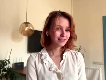 girl
        ms_dira cam image #4506546