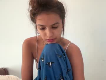 girl
        selenarae cam image #2998749