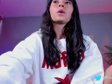 girl
        princes_luna_18 cam image #818006