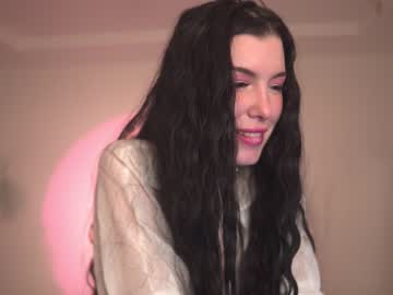 girl
        sophia_lean cam image #1195930