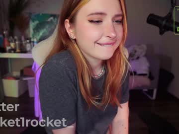 girl
        pocketrocket_ cam image #1910150