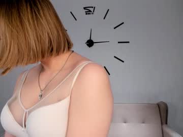 girl
        chelseagary cam image #2504079