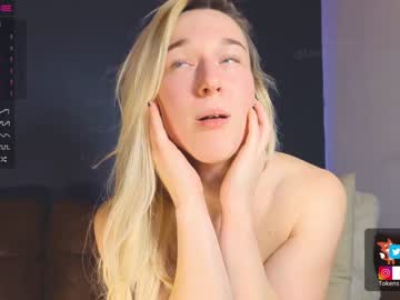 girl
        emily_fox_official cam image #204888