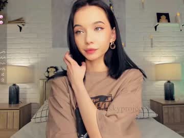 girl
        riskyproject cam image #2176403