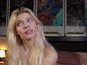 girl
        victoriabeverly cam image #3500964