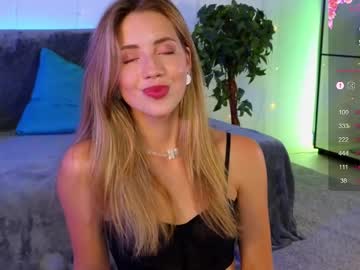girl
        emmi_rosee cam image #3214775