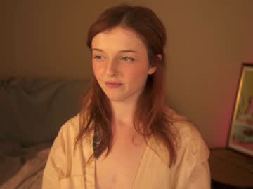 girl
        lucydelovely cam image #3470311