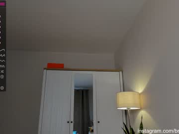 girl
        brilliantvictoria cam image #1811553