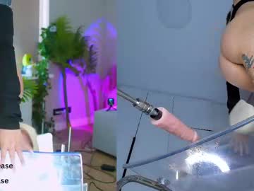 girl
        mary_lise cam image #4497127