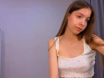 girl
        wanda_robinson cam image #1550059