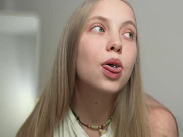 girl
        appr0ved cam image #3717113
