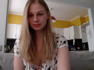 girl
        magic_couple13 cam image #806049