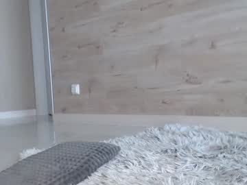 girl
        meryfoxxx cam image #1878334