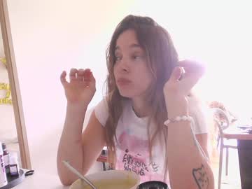 girl
        kendalltyler cam image #4216133