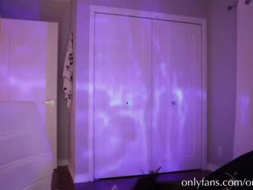 girl
        onlyems23 cam image #2853560