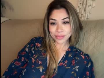girl
        lexi_sky23 cam image #4637163