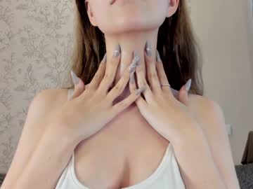 girl
        alainaestrada cam image #1777117