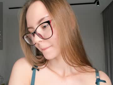 girl
        gemmacockayne cam image #3244252