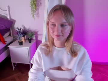 girl
        amelia_berns cam image #4410250