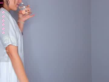 girl
        lindamildreda cam image #1487023