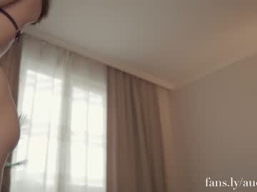 girl
        auddicted cam image #28239